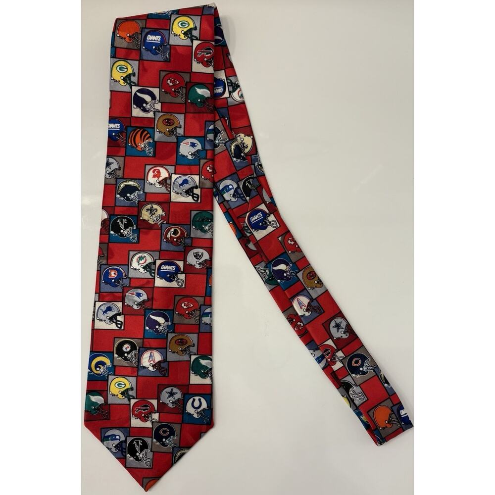 Vintage Men’s Team NFL Helmet Logo Silk Tie Made in USA - Picture 1 of 5